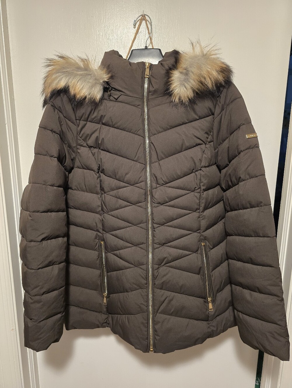 Laundry By Shelli Segal Chocolate Brown Quilted Puffer with Faux Fur Hood Trim L